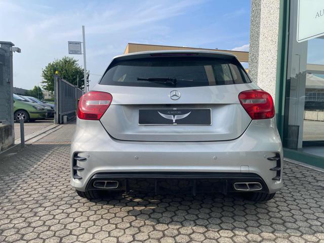 MERCEDES-BENZ A 200 Premium