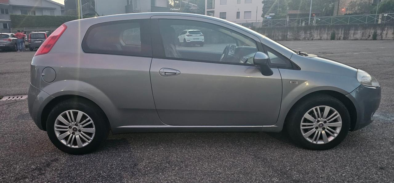 Fiat Grande Punto 1.3 MJT 75 CV 5 porte Active