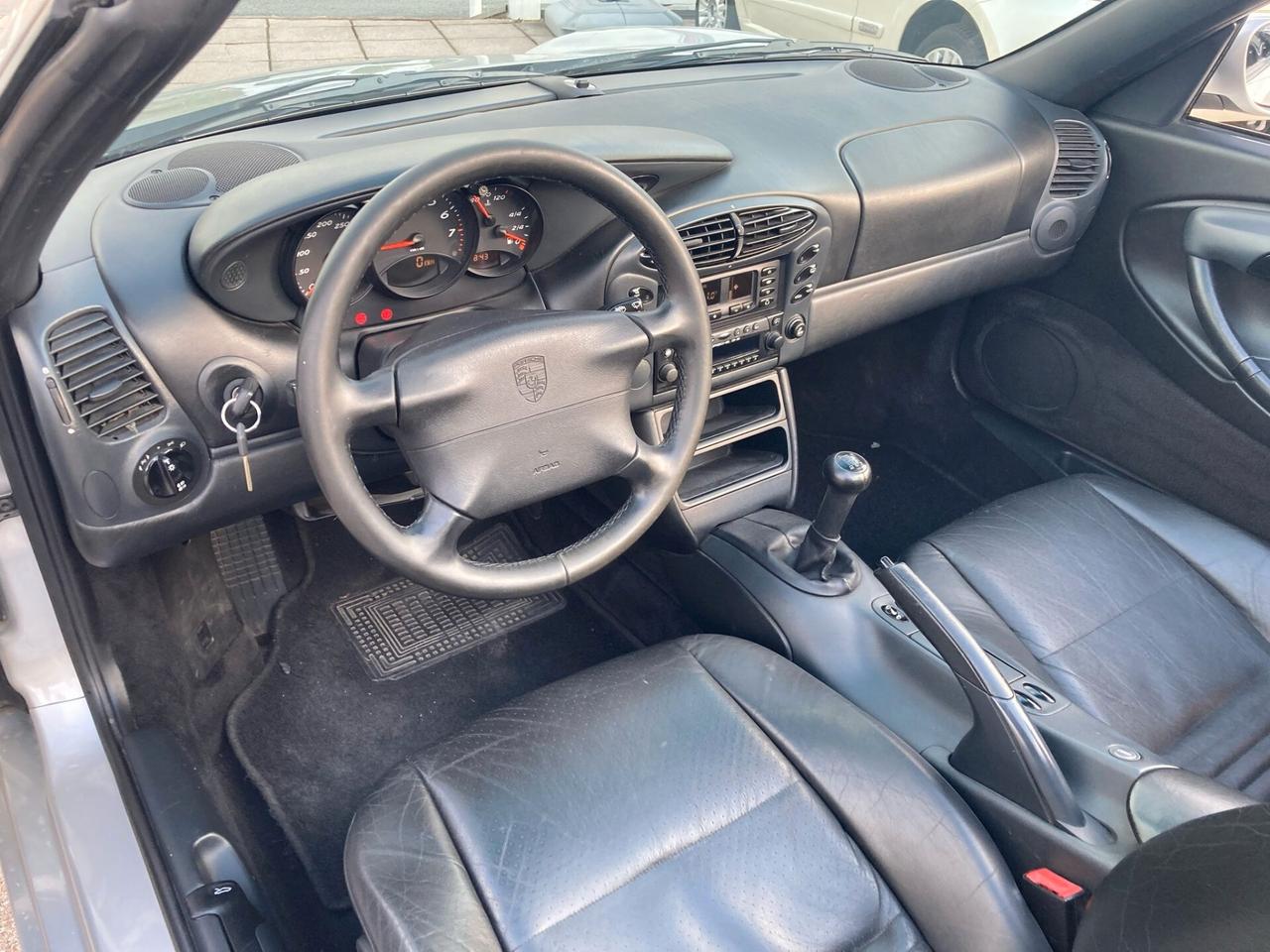 Porsche Boxster 2.5i 24V cat