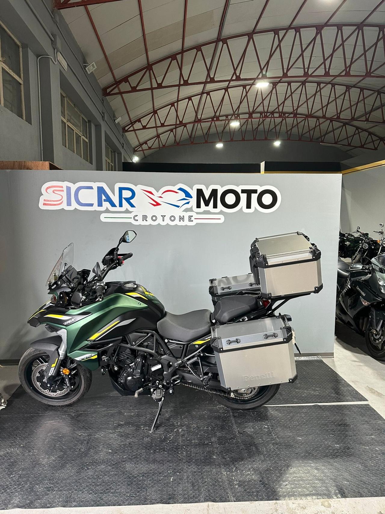 Benelli TRK 702 STRADALE