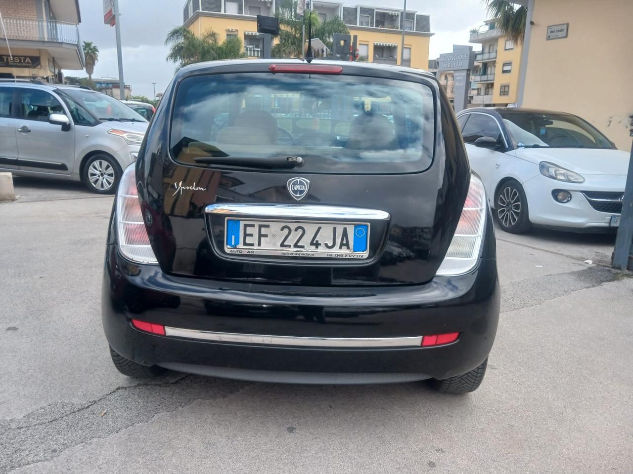 Lancia Ypsilon 1,4 GPL ECOCHIC Provenienza Nord Italia