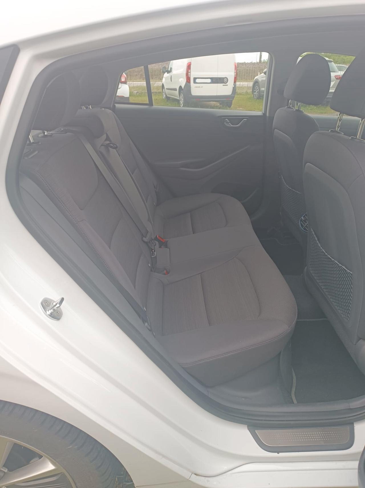 Hyundai Ioniq 1.6 Hybrid DCT Classic
