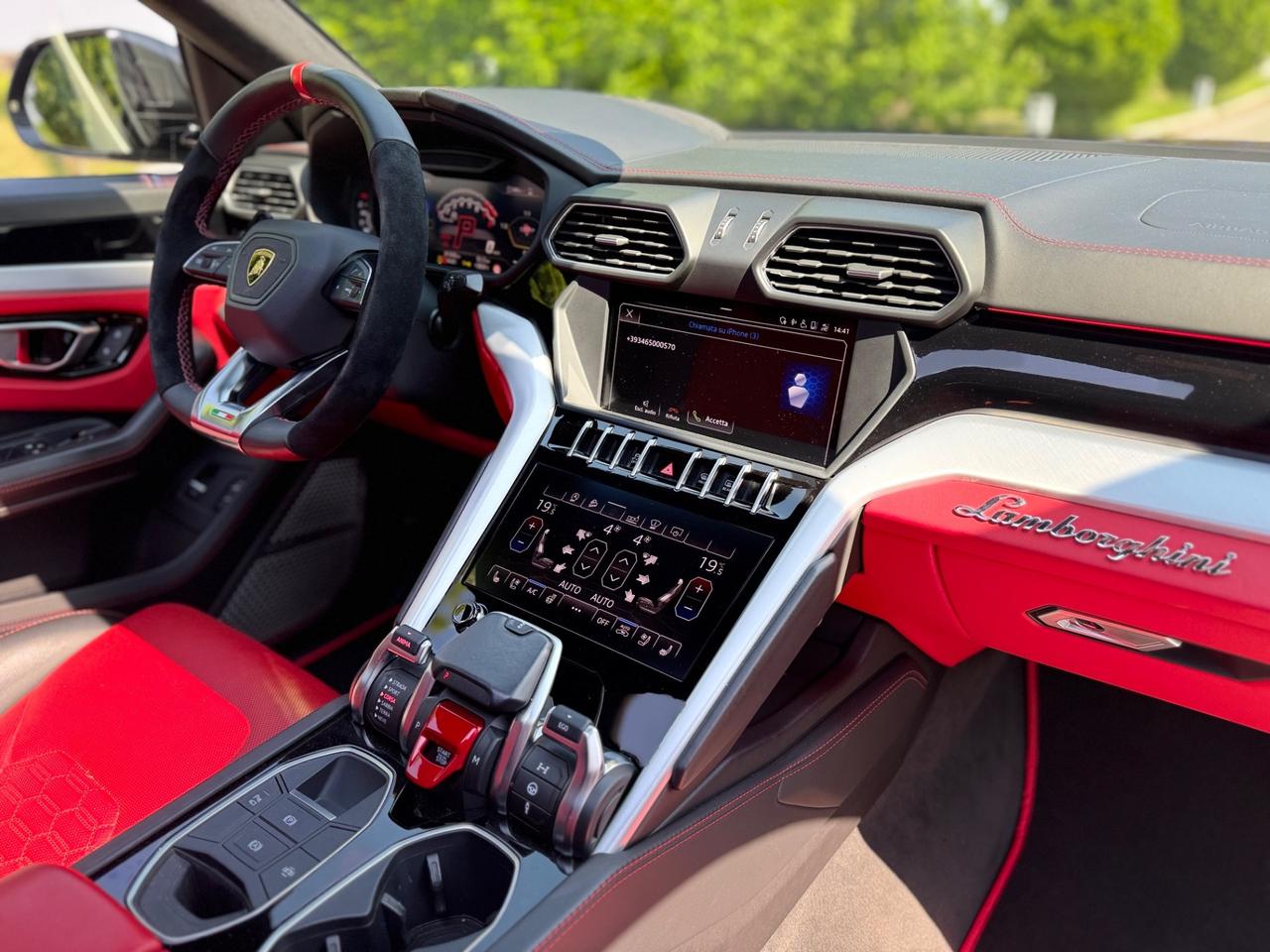 Lamborghini Urus 4.0 V8 650cv Total Black Permute