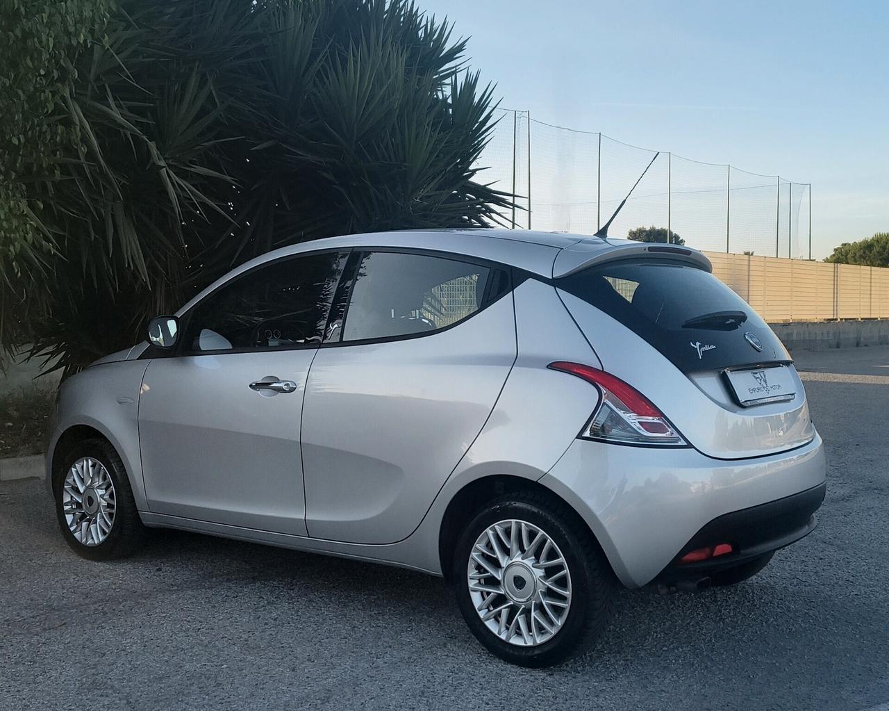 Lancia Ypsilon 1.2 8v 69 Cv Gold - UNIPROPRIETARIO -