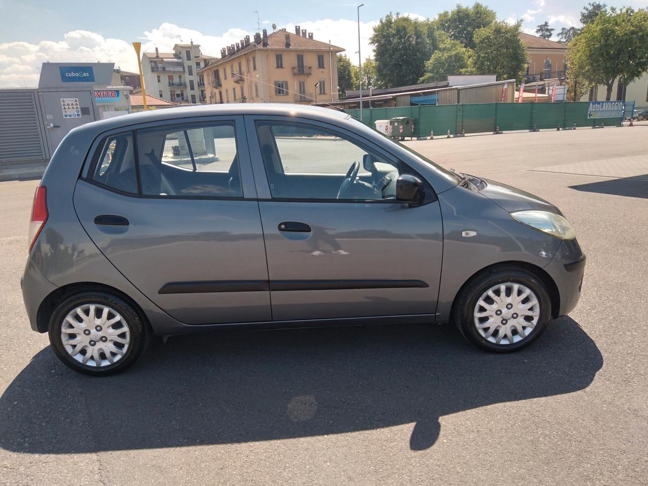Hyundai i10 1.1 12V 64cv BlueDrive GPL Style x neopatentati