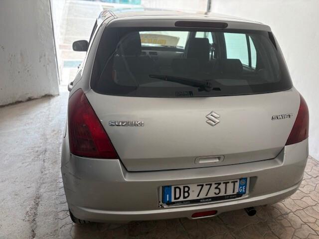 Suzuki Swift 1.3 DDiS 5p. GL