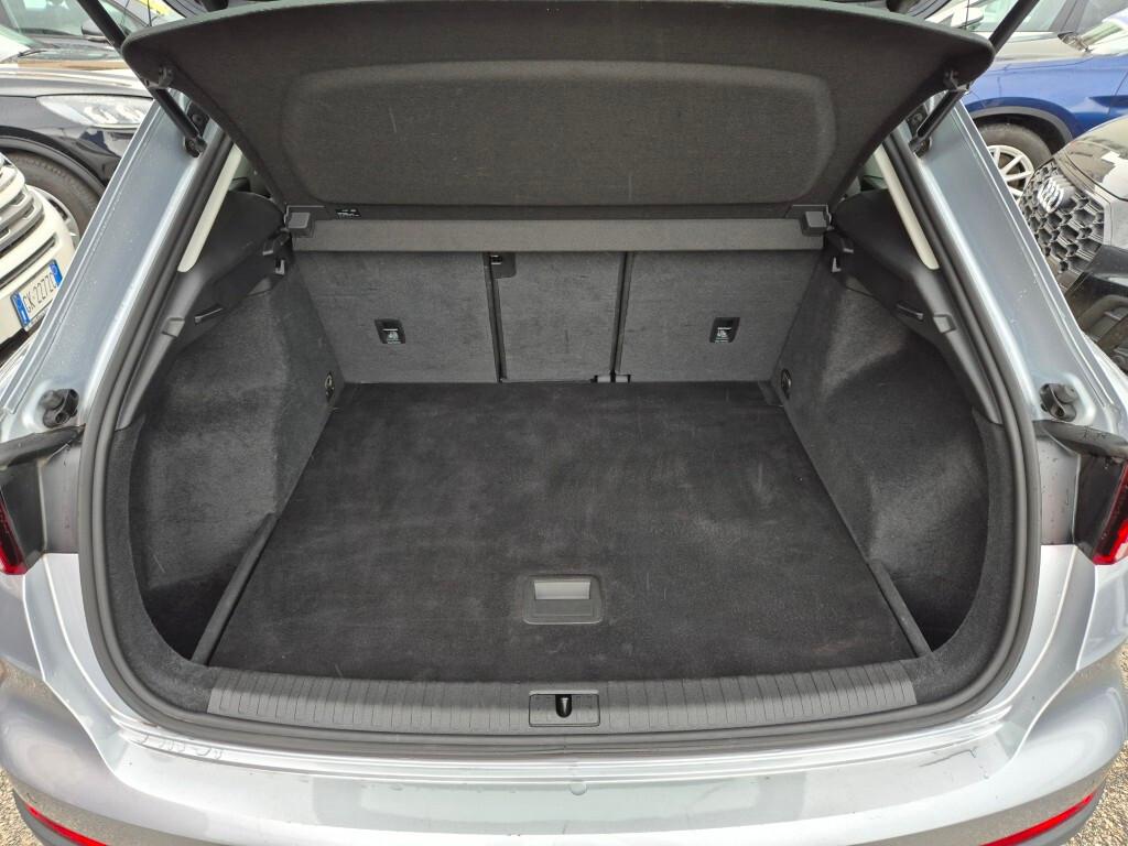 Audi Q3 2.0 TDI 150CV S-tronic BUSINESS