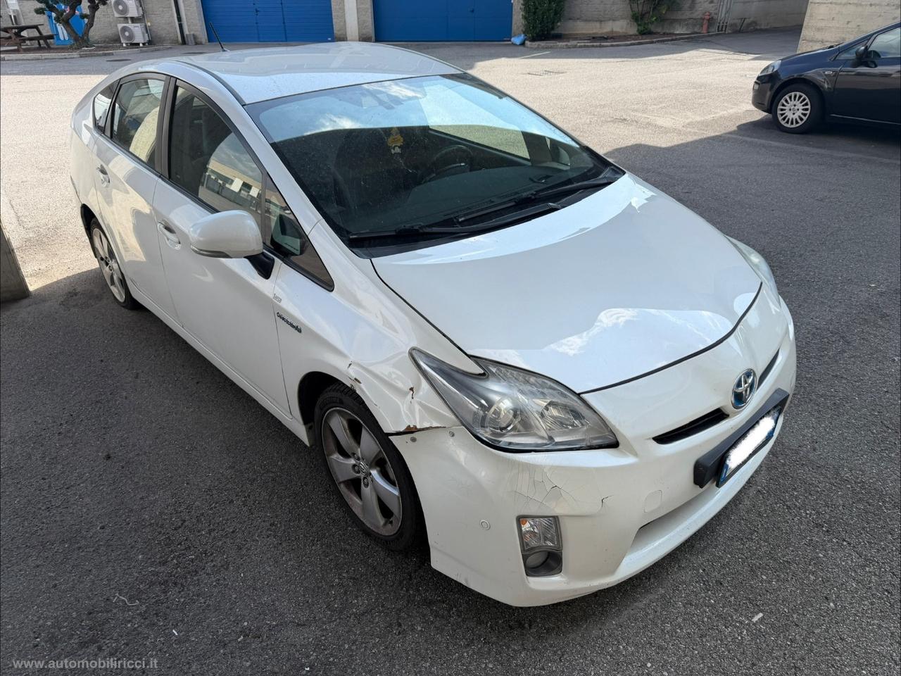 TOYOTA Prius 1.8 Active