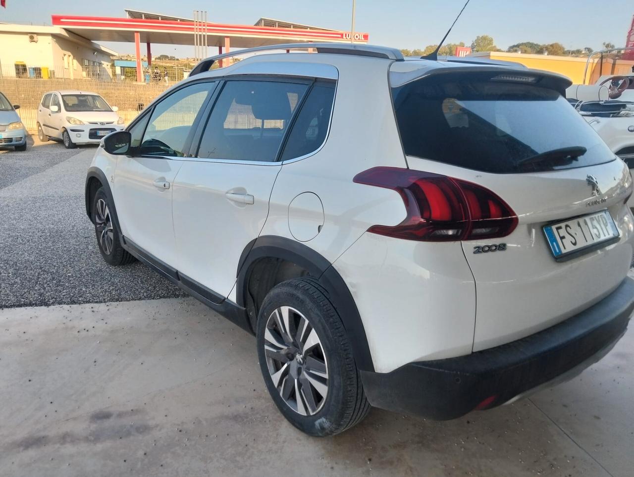 Peugeot 2008 PureTech Turbo 110 S&S Allure