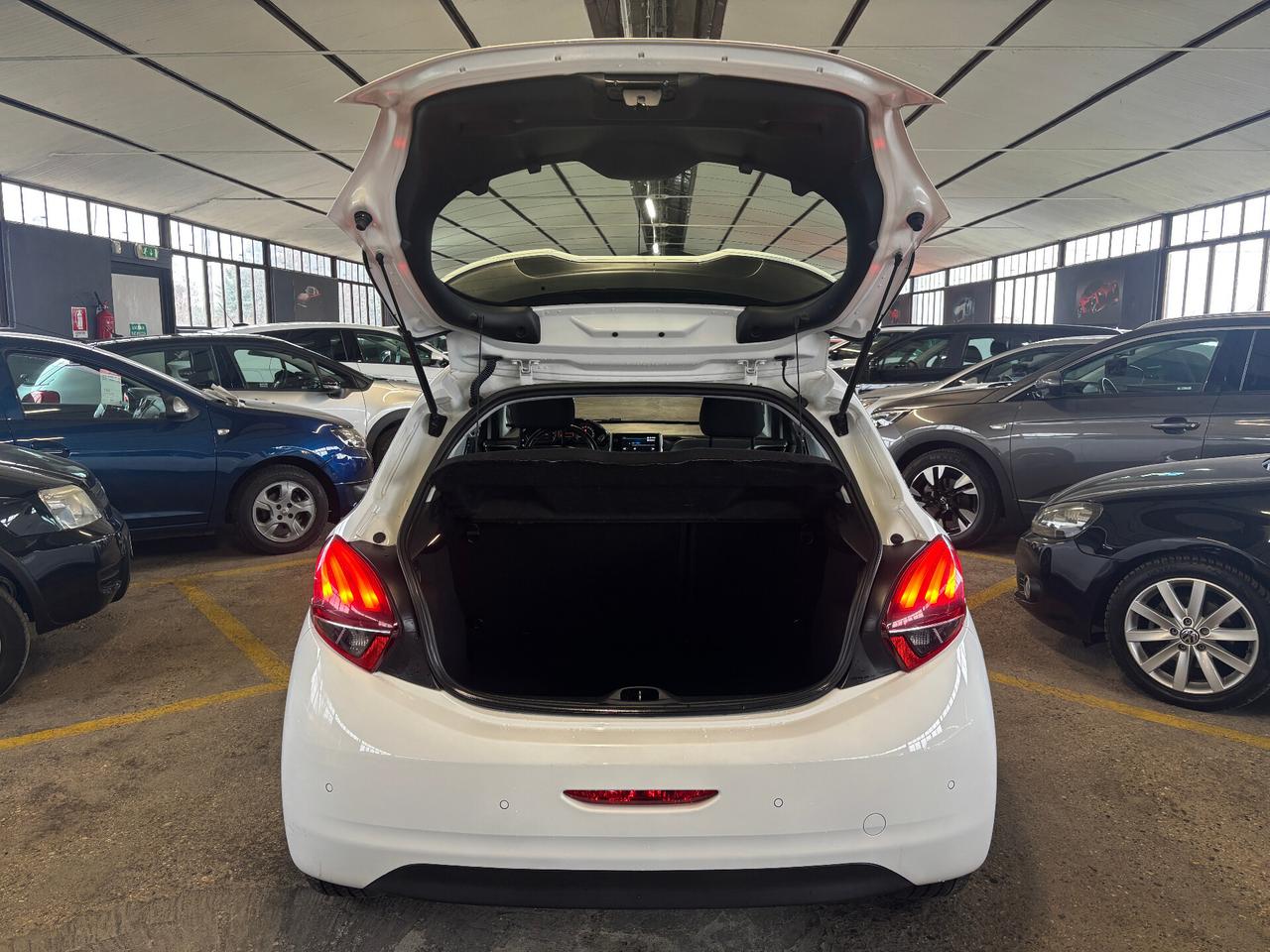 Peugeot 208 1.2 PureTech 82CV Allure NEOPATENTATO