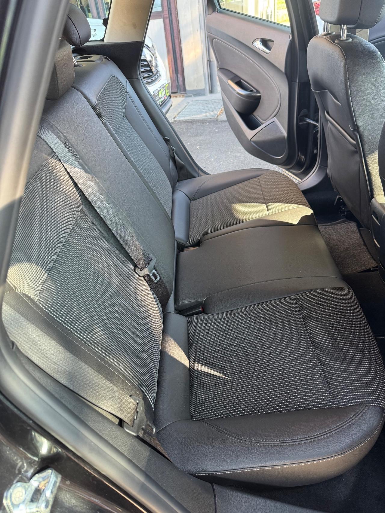 Opel Astra 1.7 CDTI 110CV Sports Tourer Cosmo