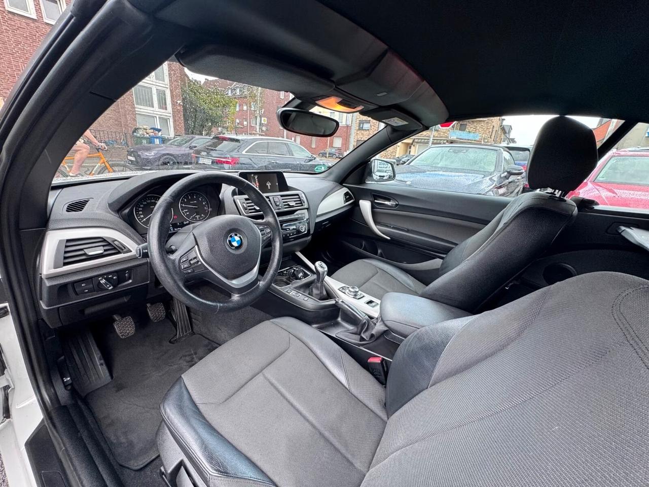 Bmw 218i Cabrio Advantage NAVI,TEIL-LEDER,18"LM