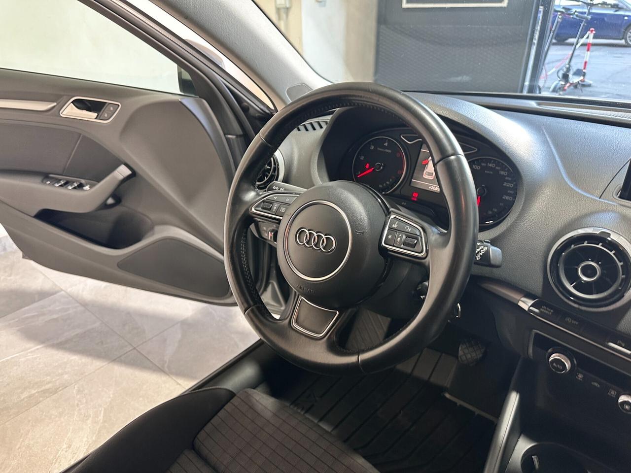 Audi A3 SPB 1.6 TDI 110cv – NAVI – FUL
