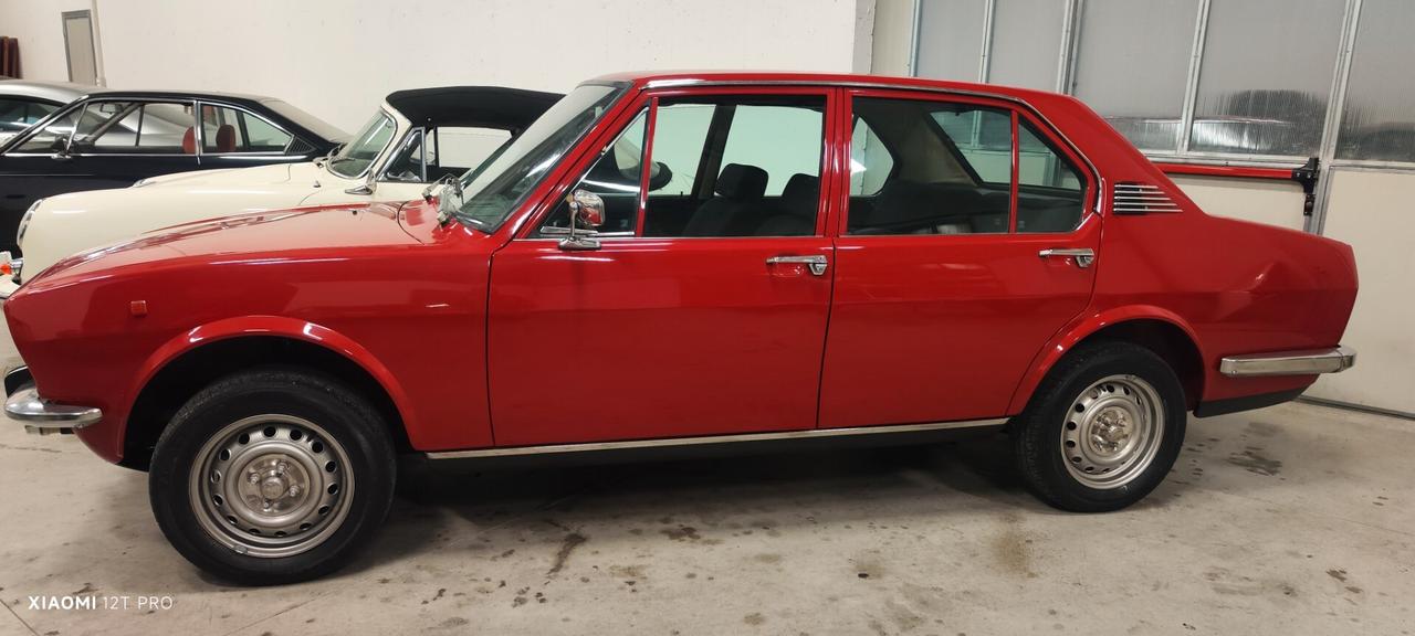 RARA Alfa Romeo Alfetta 1800 SCUDO STRETTO (ROSSO 501)