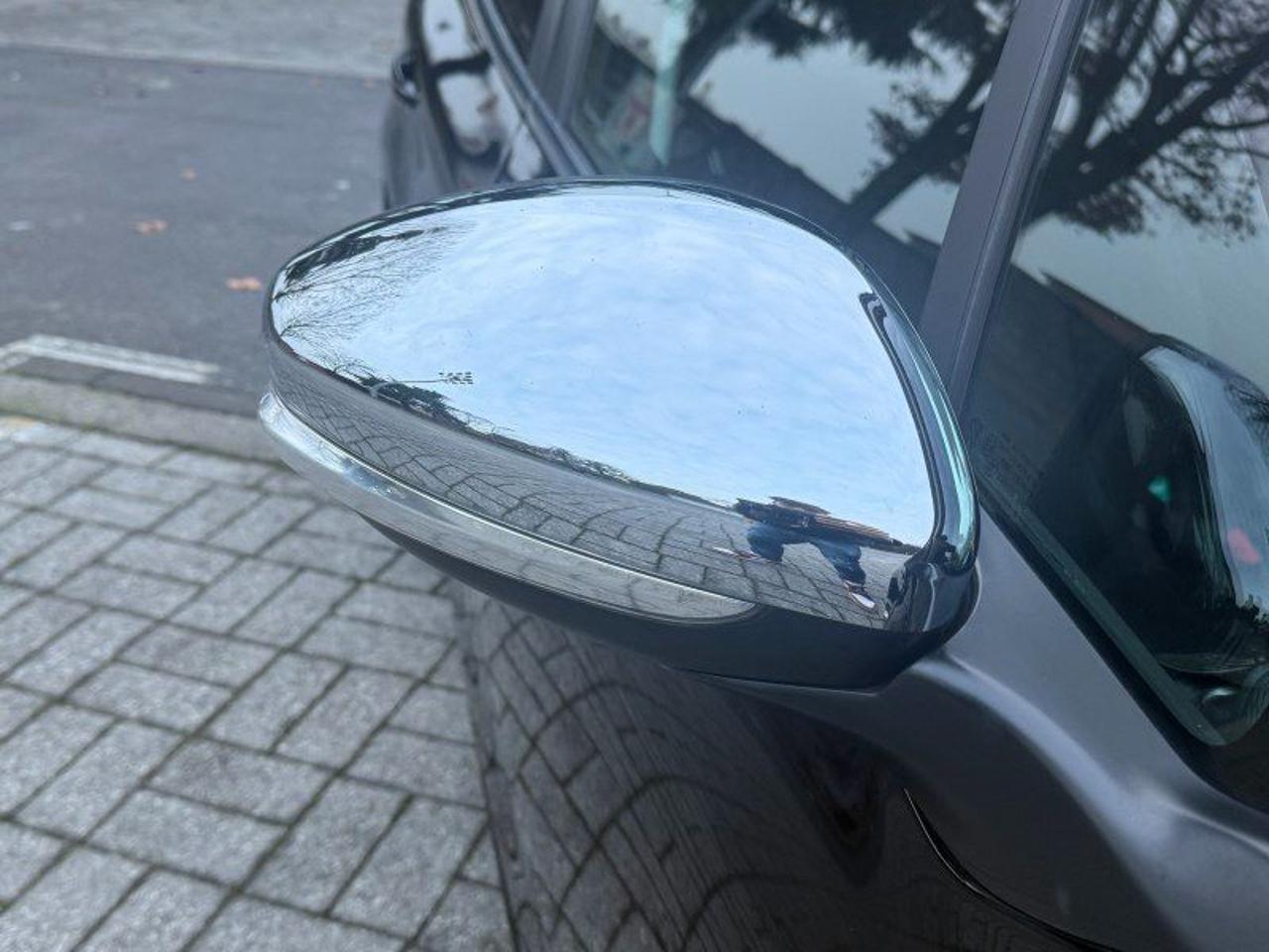 Peugeot 208 BlueHDi 100 S&S 5 porte Signature