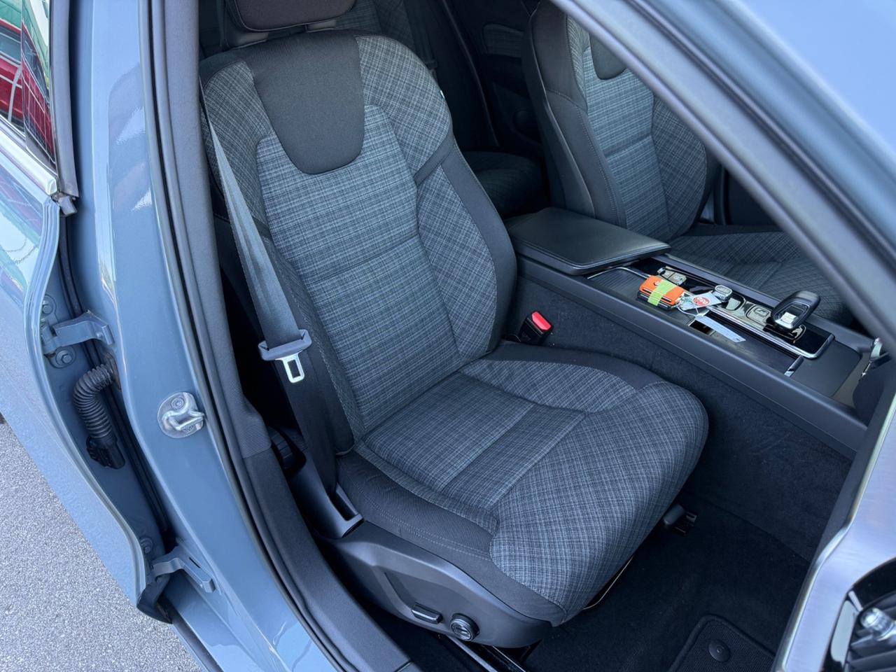 Volvo V60 B4 2.0 197 CV Automatico Core