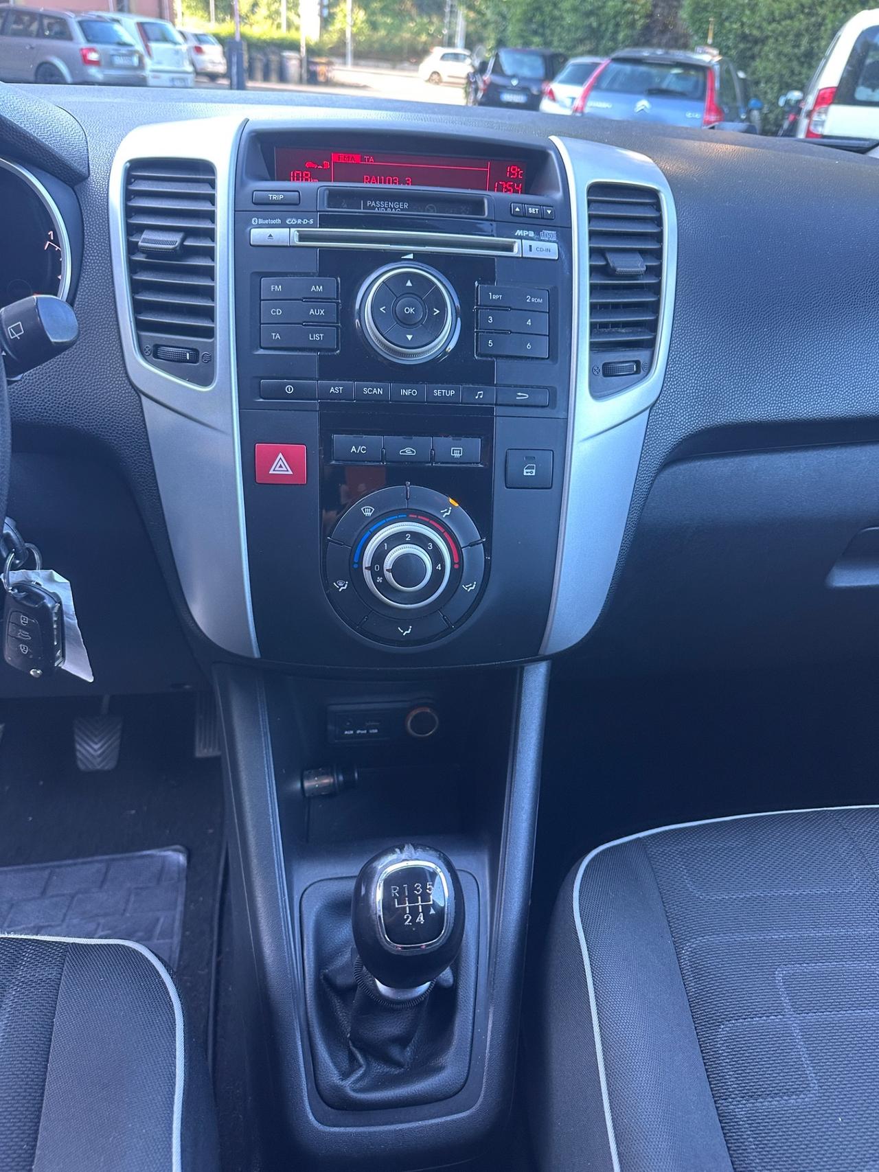 Kia Venga 1.4 CVVT solo 100mila km unipro