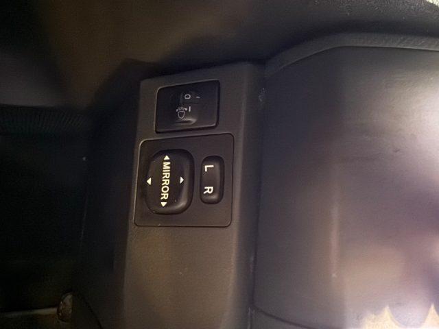 TOYOTA Yaris 1.0 3 porte Sol