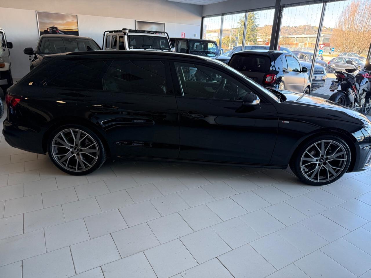 Audi A4 Avant 40 TDI quattro S tronic line edition