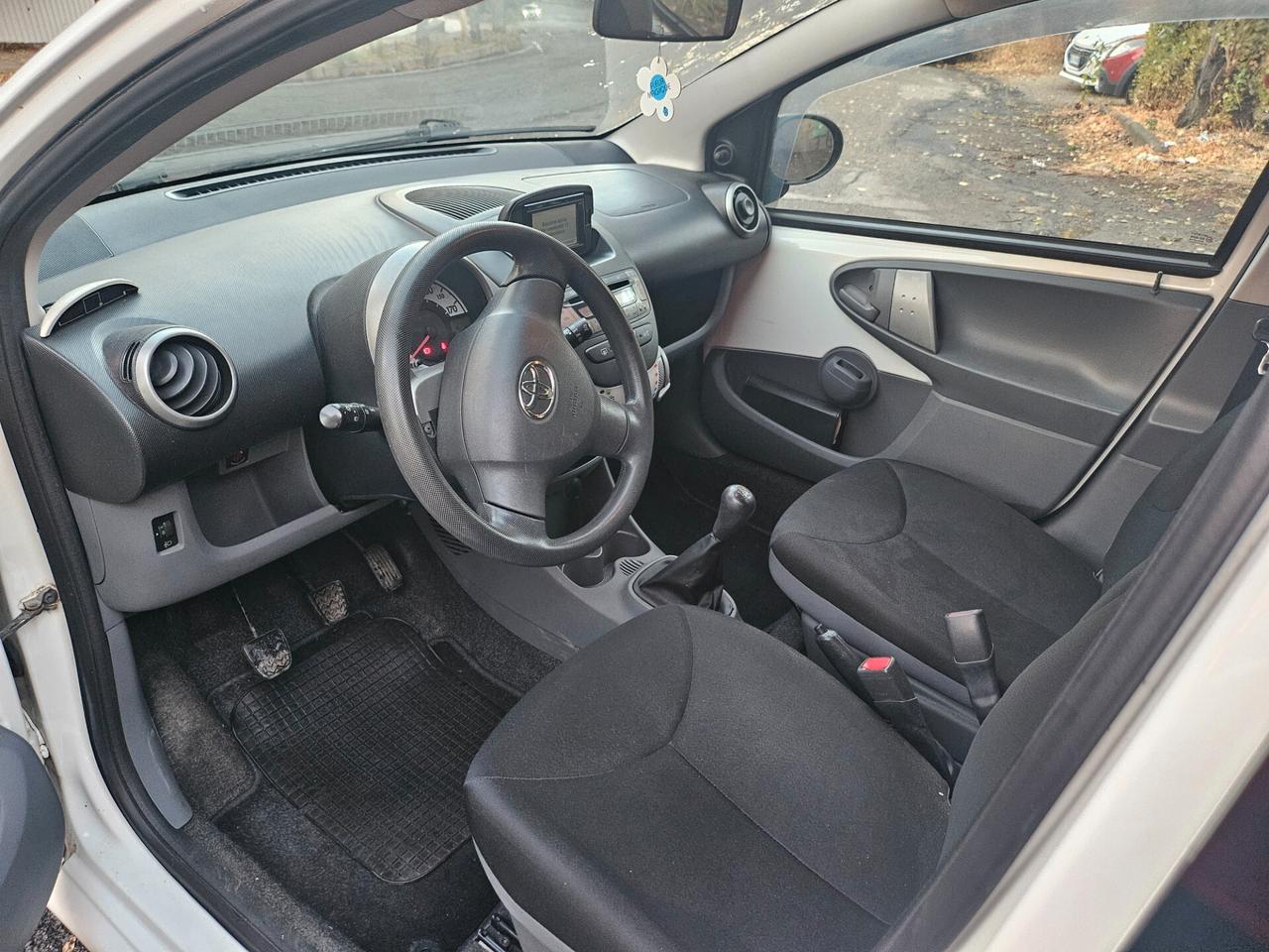 Toyota Aygo 1.0 12V VVT-i 5 porte 66.000km 2012