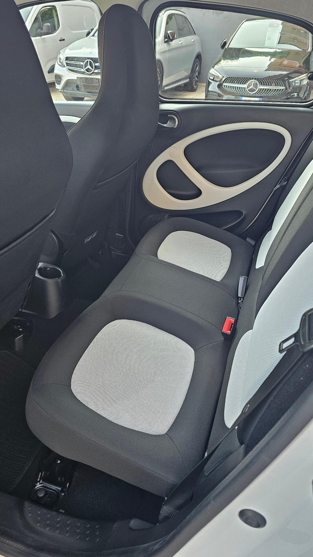 Smart ForFour 70 1.0 Passion UNIPRO' TAGL CERT LED SENSORI