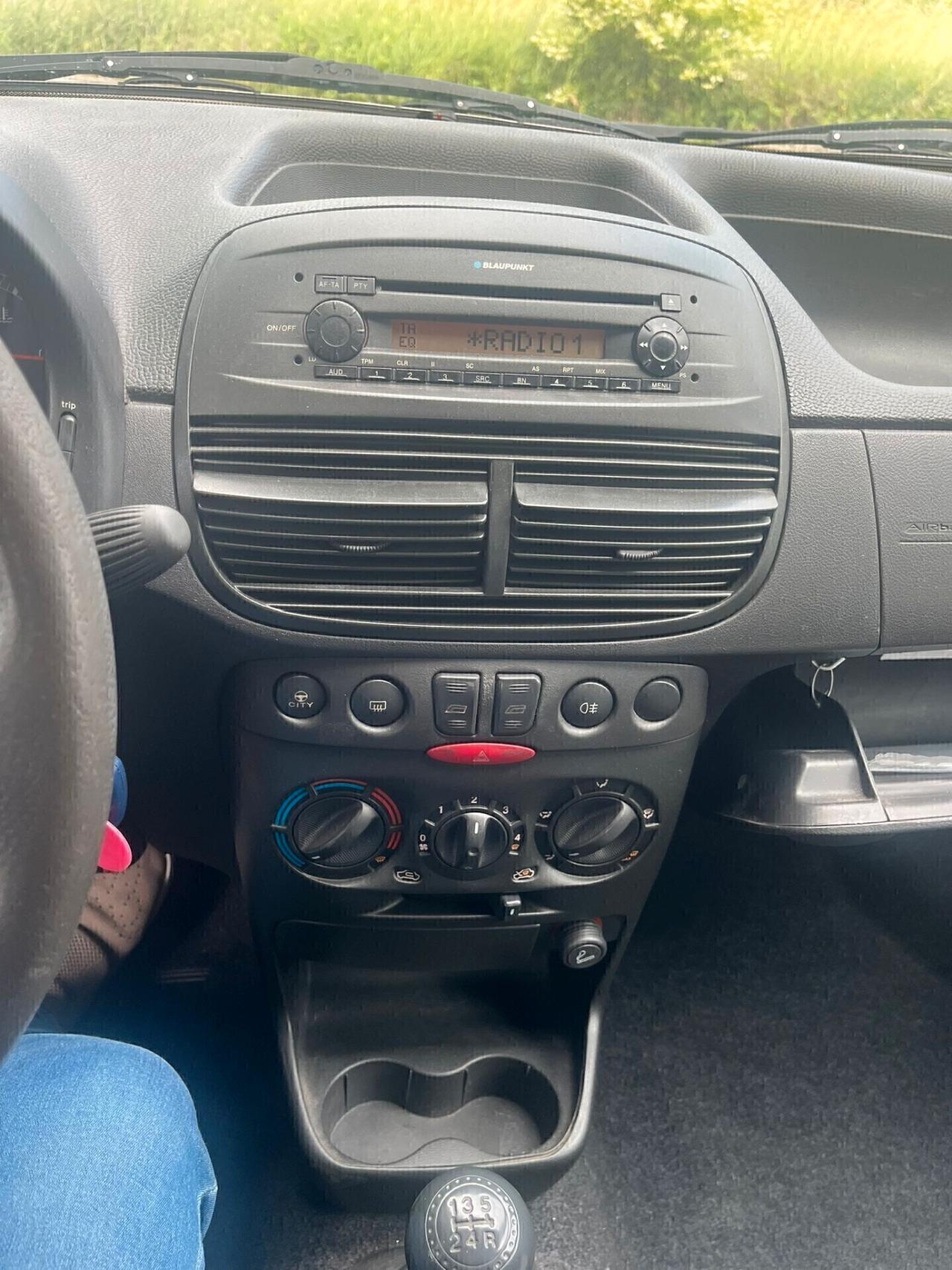 Fiat Punto 1.2 5 porte Active Natural Power