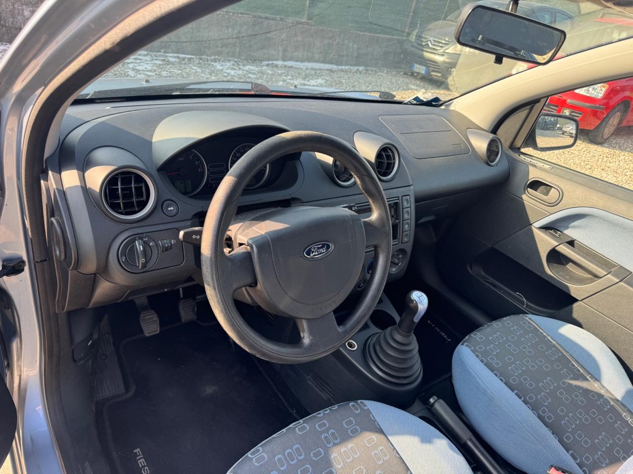 Ford Fiesta 1.2 16V 5p. Tecno