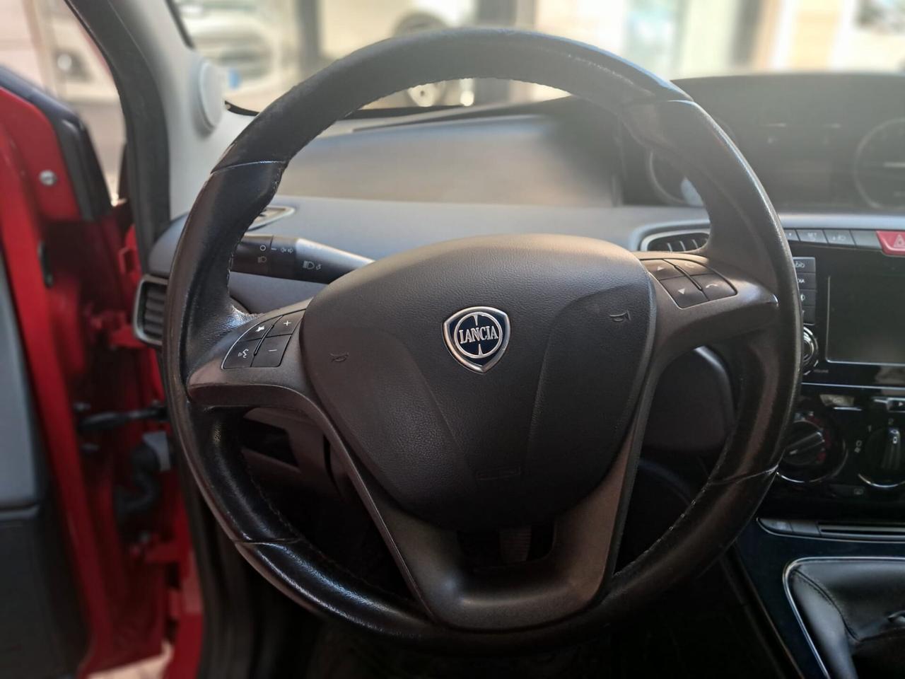 Lancia Ypsilon 1.2 69 CV -NEOPATENTATI-Euro6650-