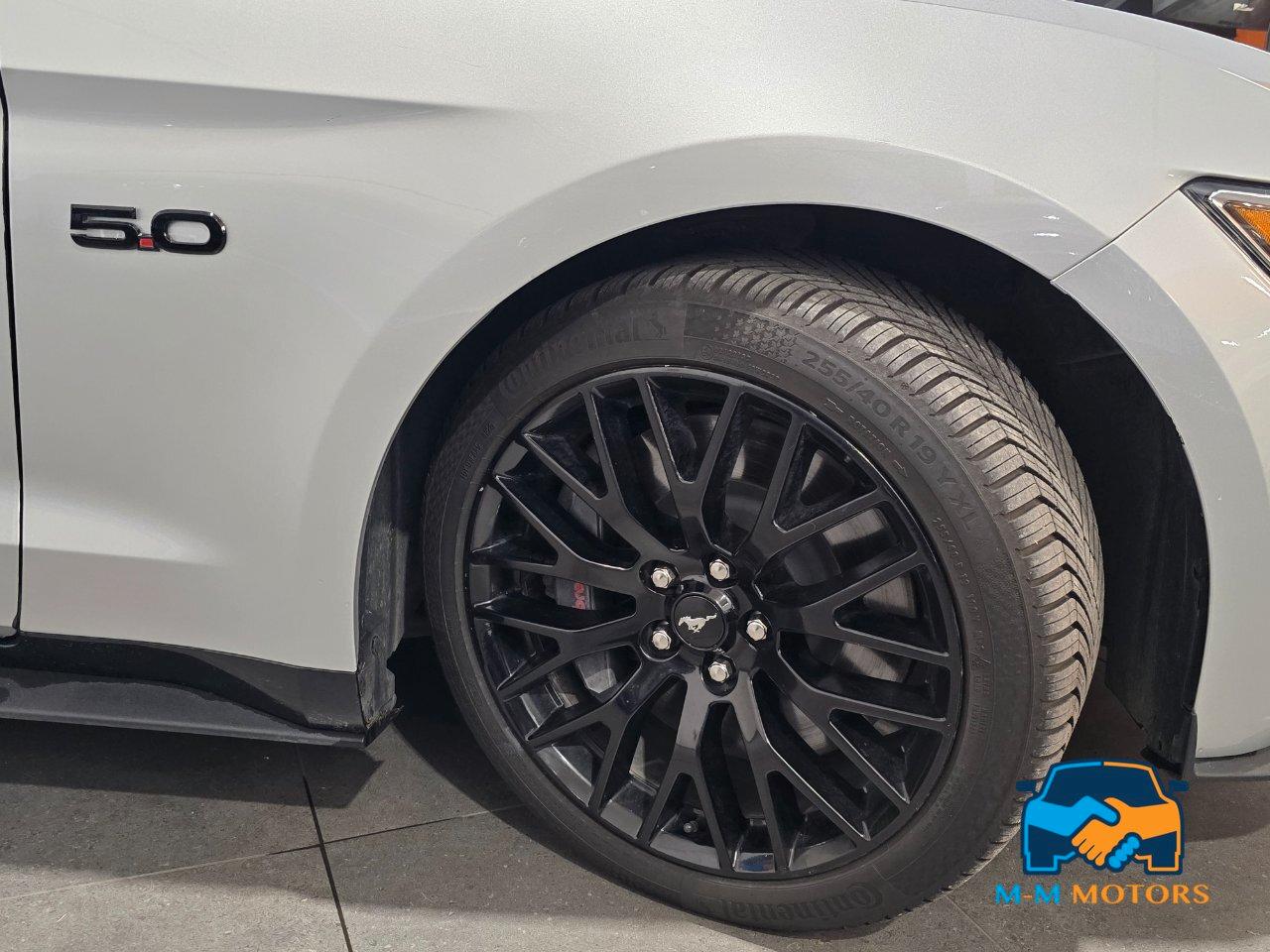 Ford Mustang Fastback 5.0 ti-vct V8 GT 421cv auto