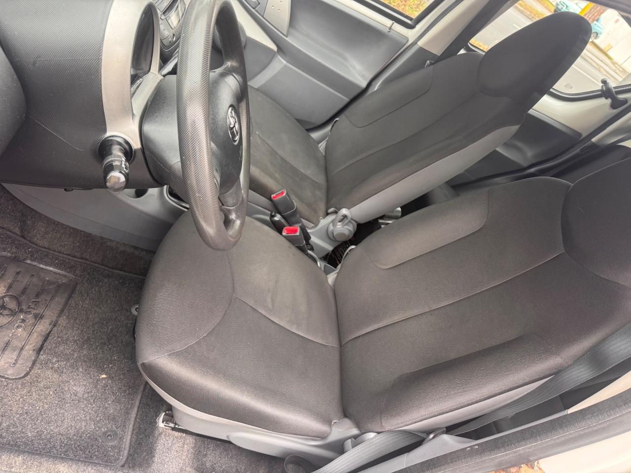 Toyota Aygo 1.0 12V VVT-i 5 porte garanzia 12 mesi