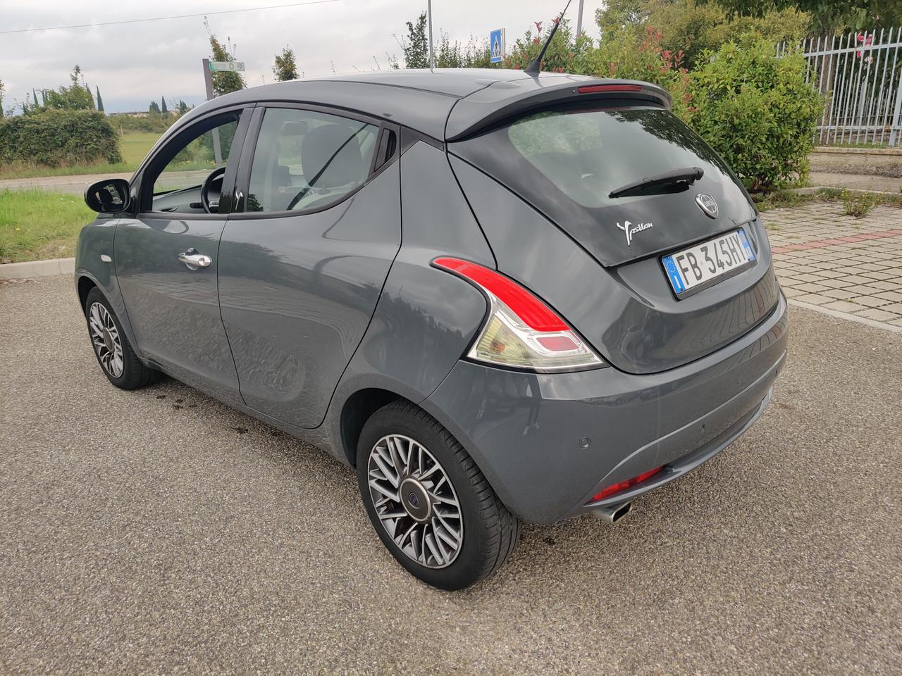 Lancia Ypsilon 1.3 MJT 16V 95 CV 5 porte S&S Gold