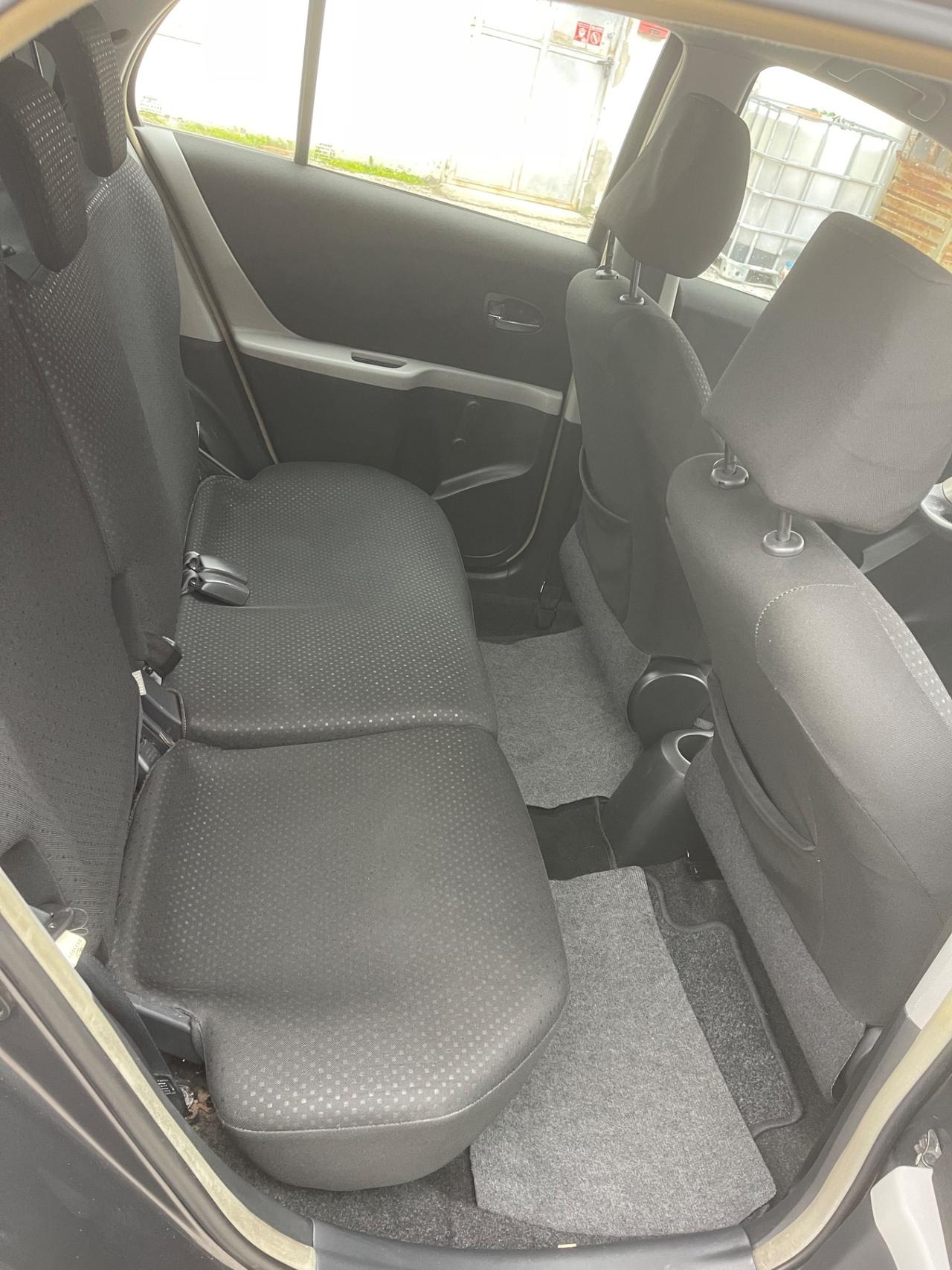 Toyota Yaris 1.3 5 porte Sol