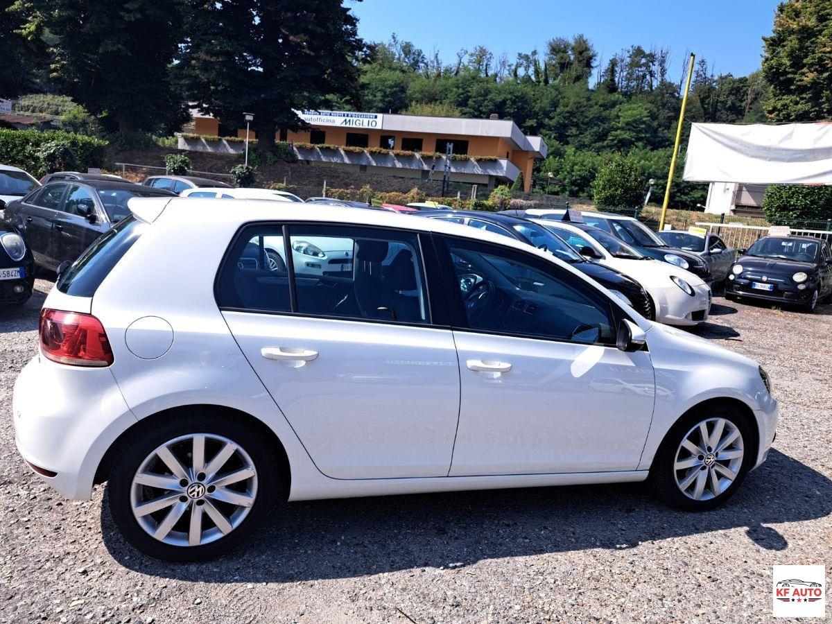 VOLKSWAGEN - Golf 1.6 tdi Highline 5p
