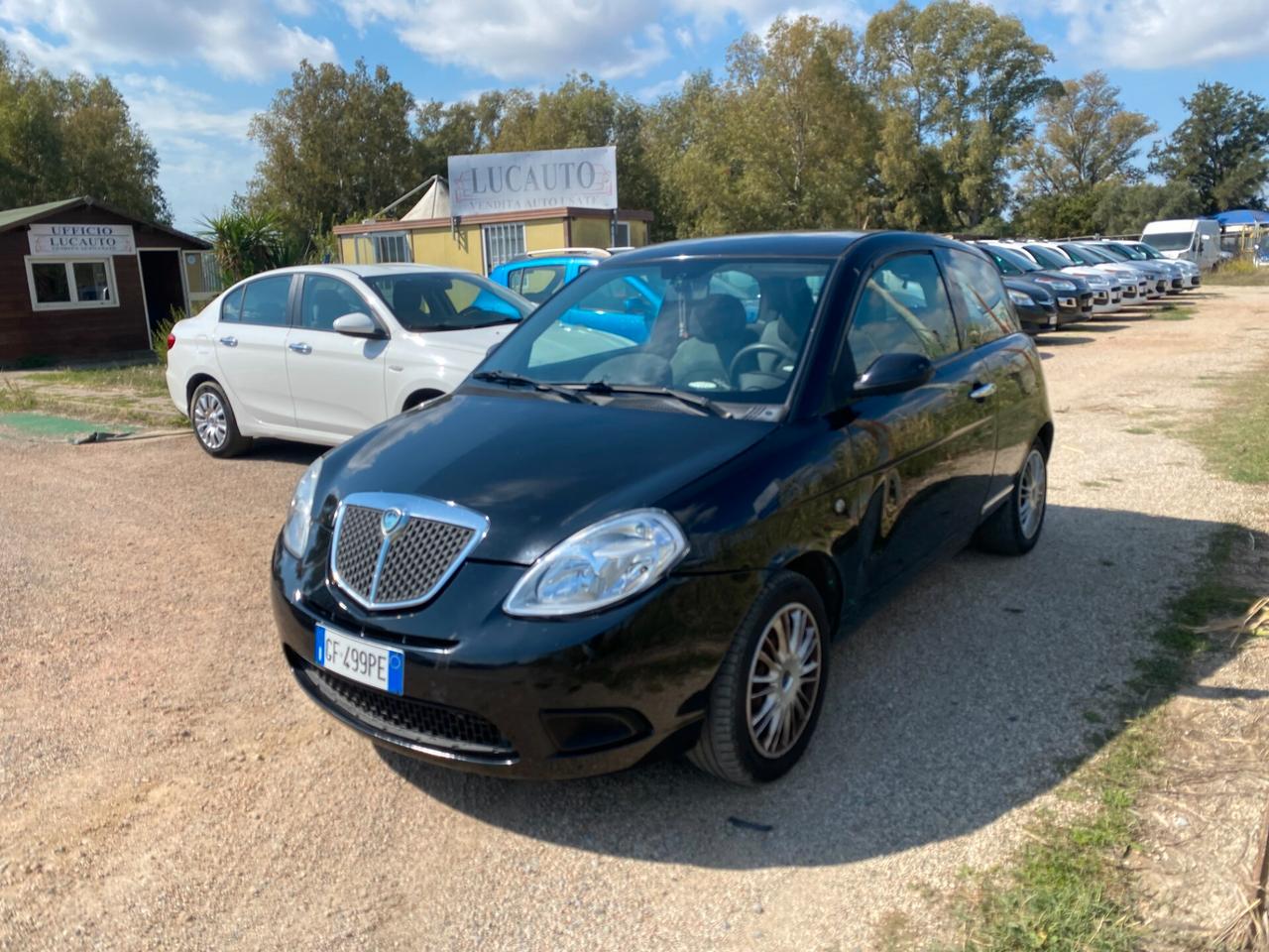 LANCIA YPSILON 1.2 180.000 KM ADATTA NEOPATENTATI