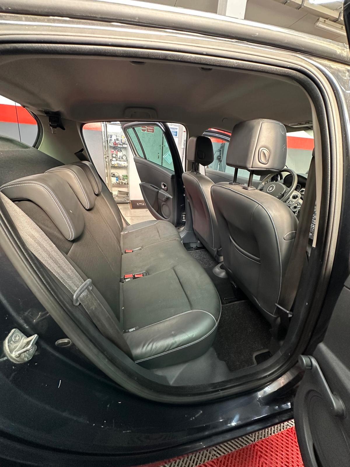 Renault Clio 1.2 16V 5 porte Le Iene