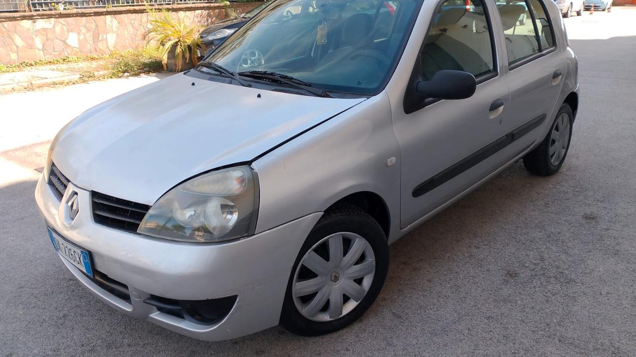 Renault Clio Storia 1.2 5 porte GPL Confort