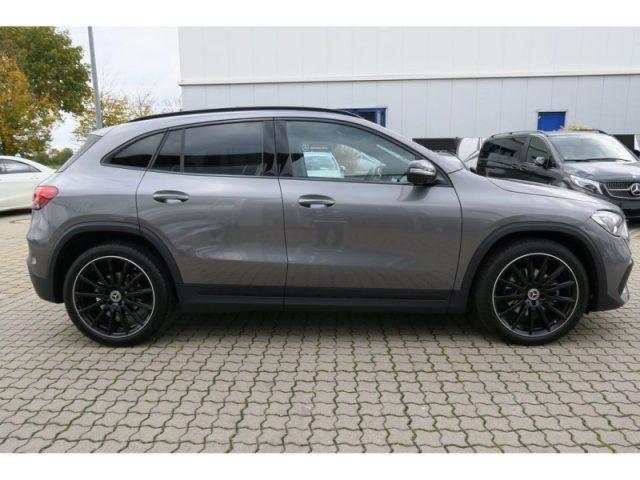 MERCEDES-BENZ GLA 200 d Automatic 4Matic Premium