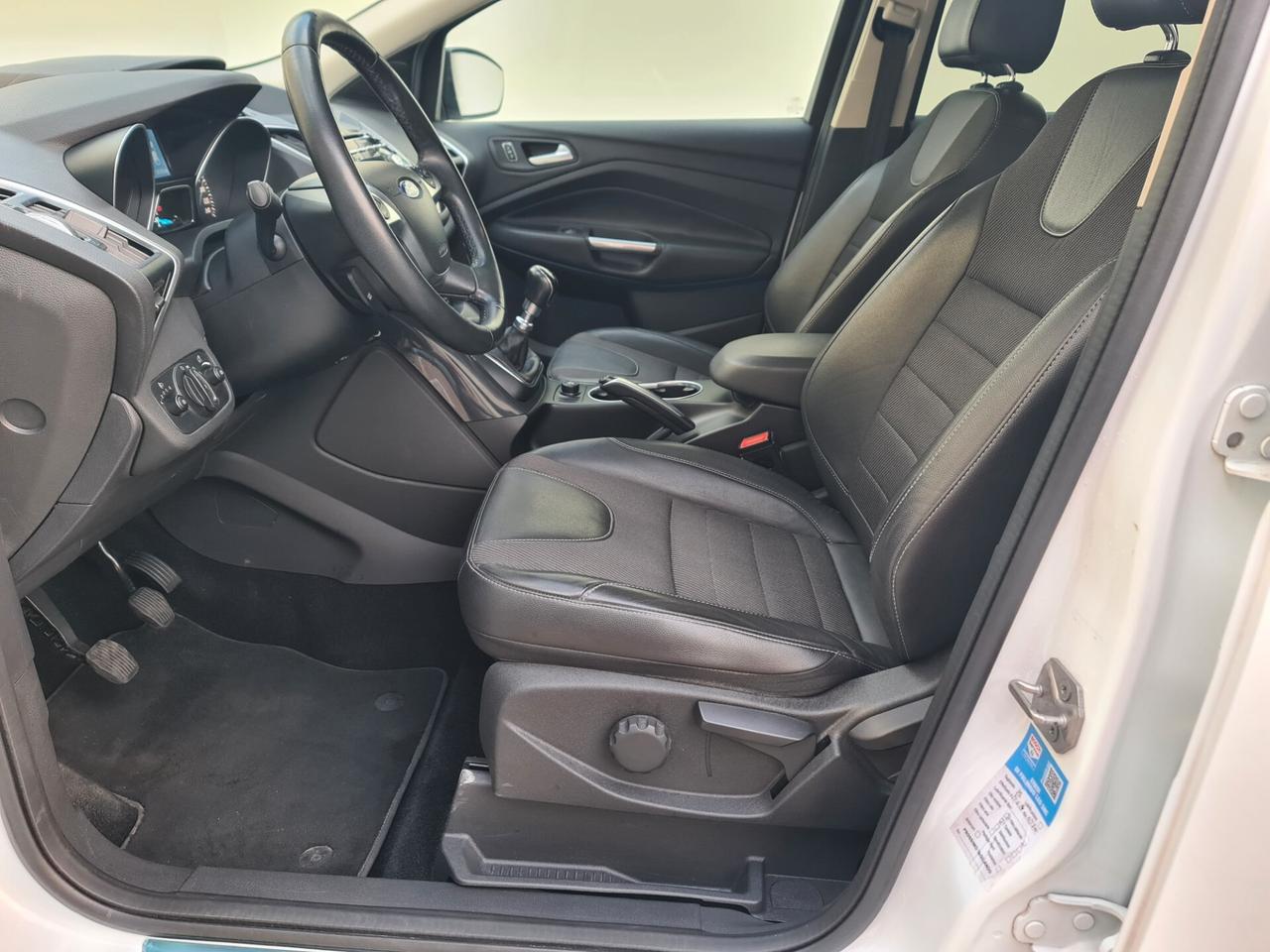 Ford Kuga 2.0 TDCI 4WD Titanium - KM. CERTIF.