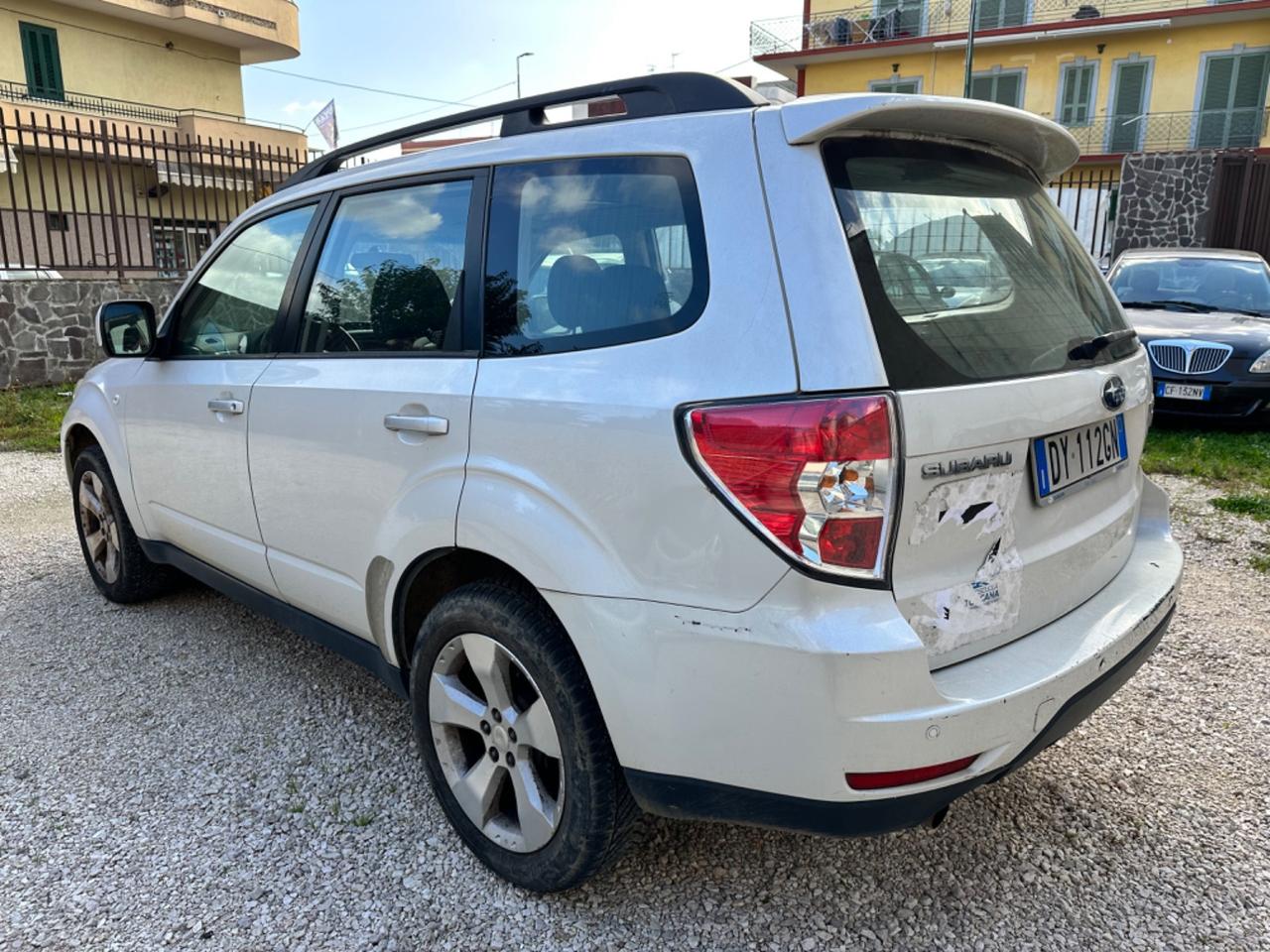 Subaru Forester 2.0 D. BATTITO AL MOTORE