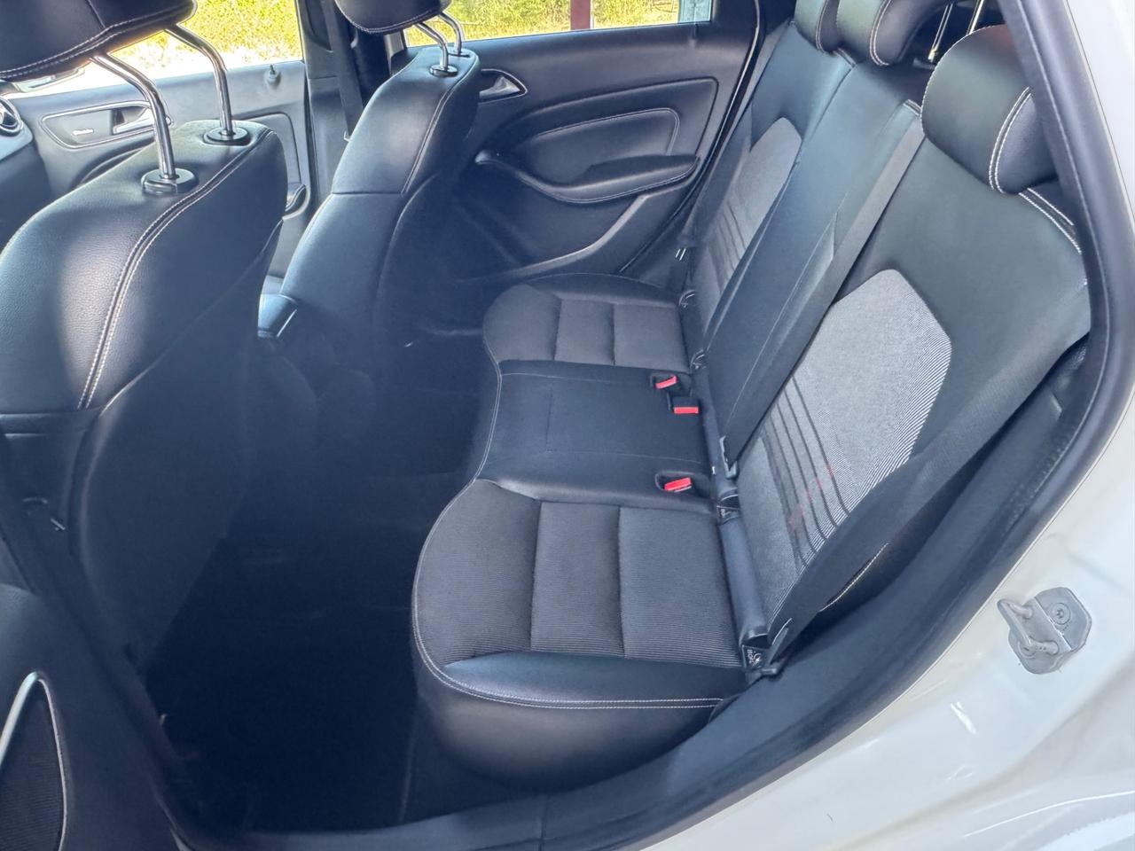 Mercedes-benz B 180 B 180 d Automatic Premium