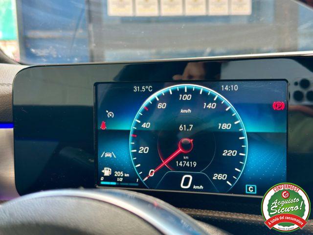 MERCEDES-BENZ CLA 180 Premium *TETTO*NEOPATENTATI*LUCI 64 COLORI*