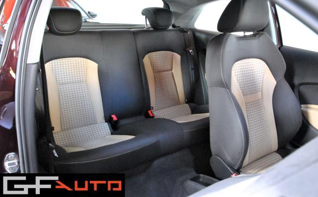 Audi A1 A1 I 2010 3p 1.6 tdi Attraction 105cv