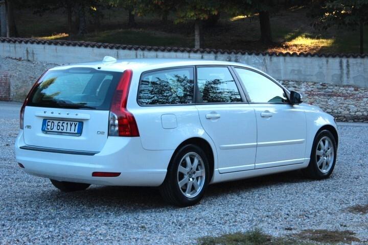 Volvo V50 1.6 d2 Polar 115cv CROSSOVER STUPENDO COME DA FOTO REALE UNICO UTILIZZATORE CLIMA AUT. CERCHI IN LEG