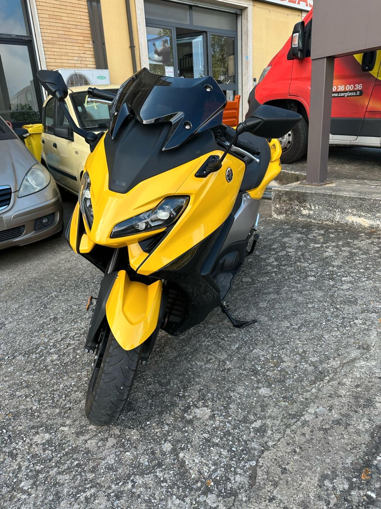 Yamaha T Max 560
