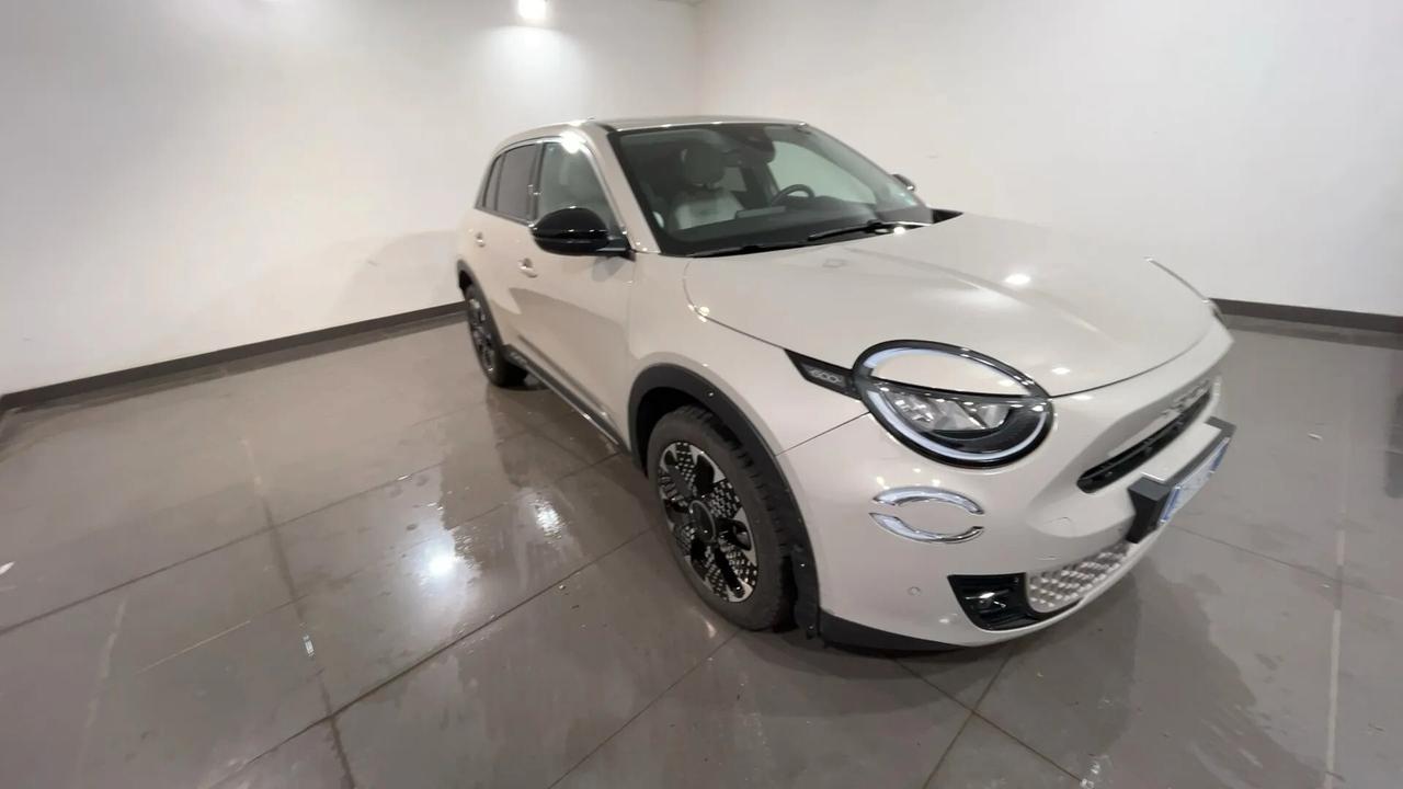 Fiat 600 Hybrid 136 CV DCT MHEV La Prima