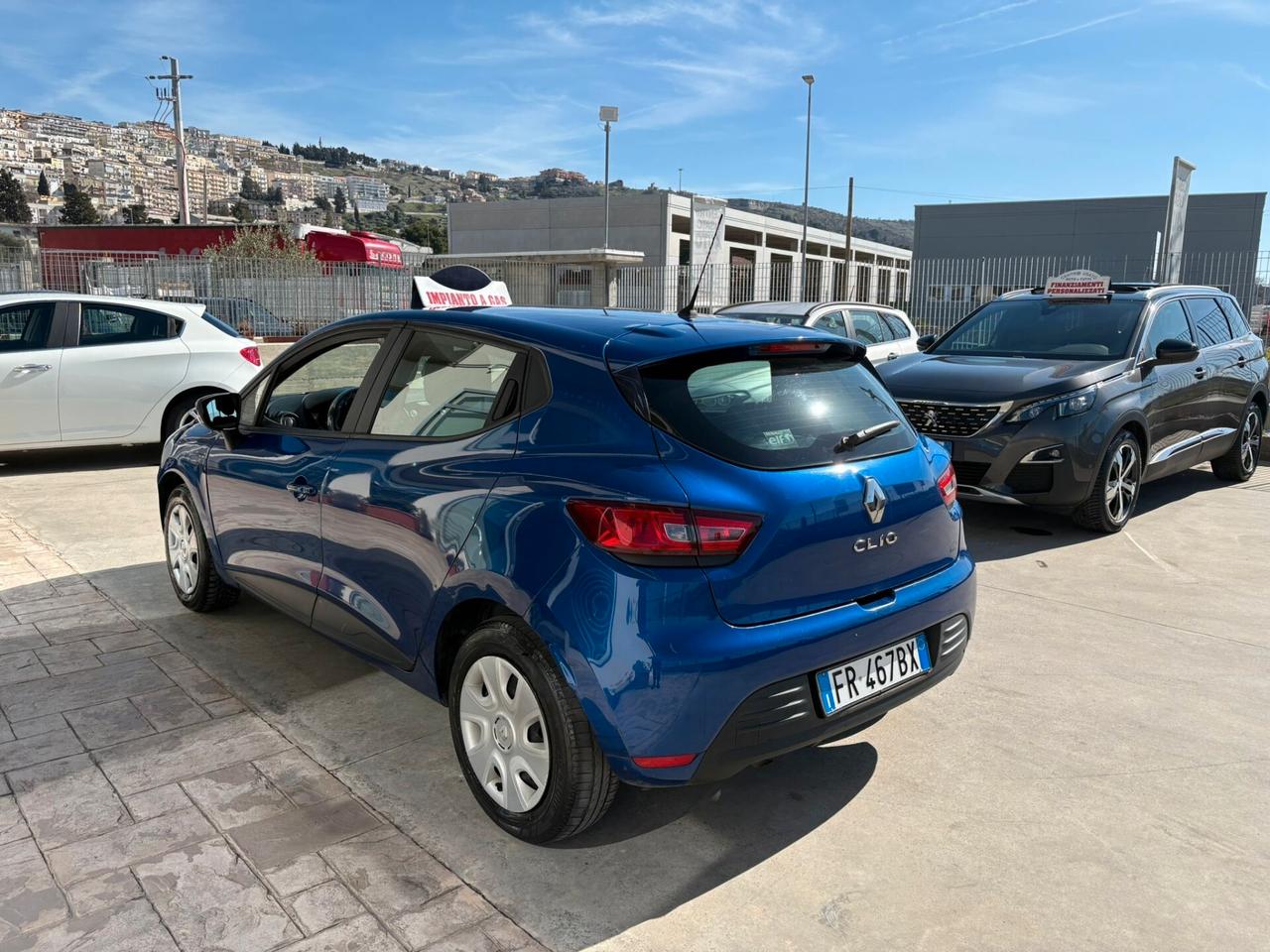 Renault Clio TCe 12V 90 CV GPL 5 porte Moschino Intens