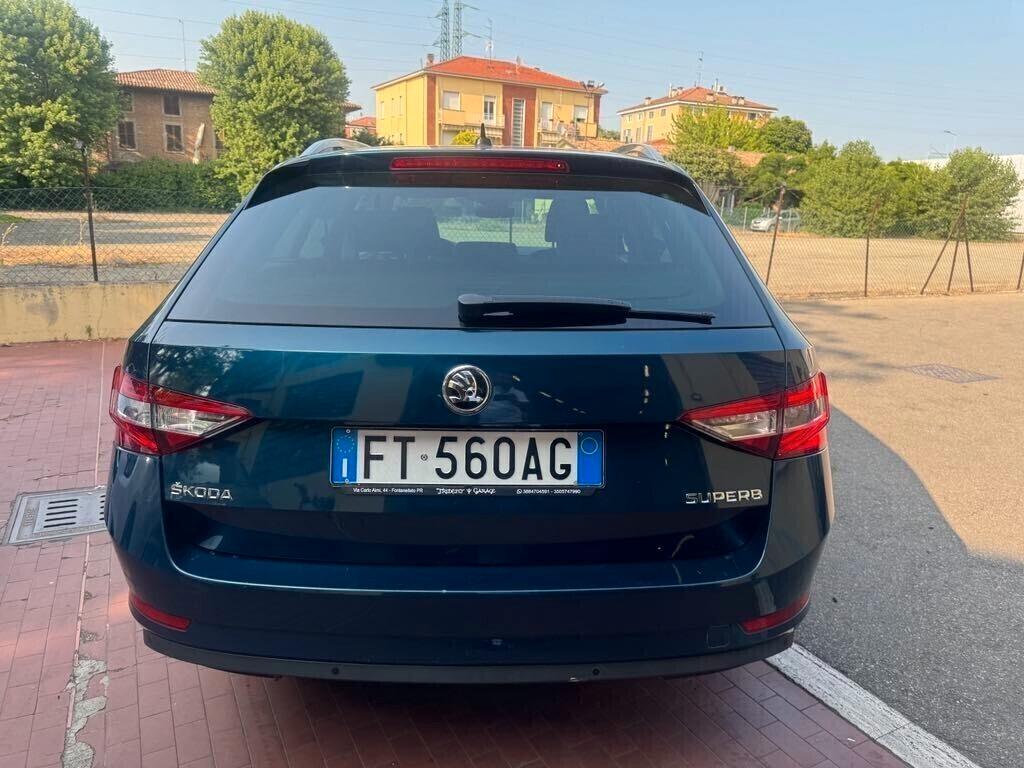 Skoda Superb 2.0 TDI 150 CV SCR DSG Wagon SportLine