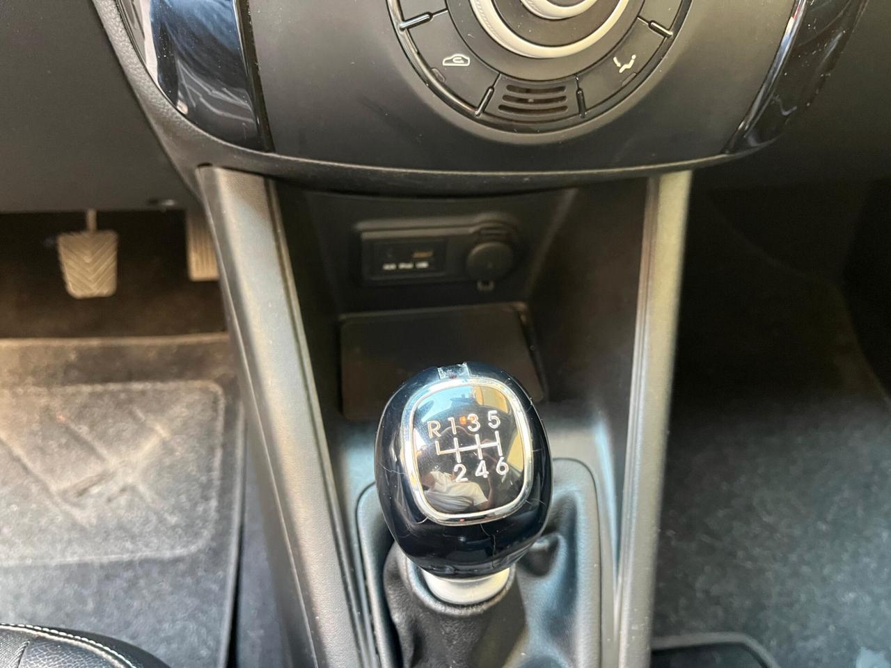 Kia Venga 1.4 CRDi 90CV Cool *TETTO PANORAMICO*