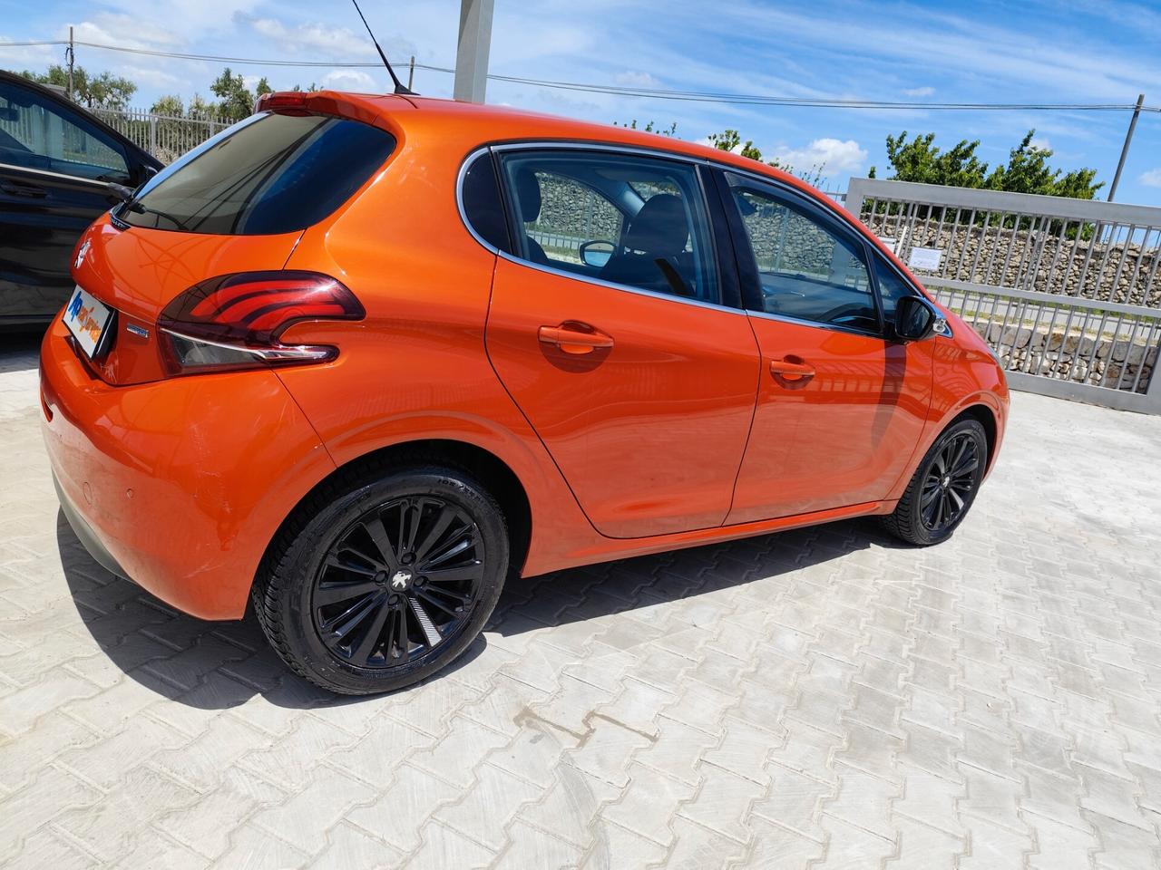 Peugeot 208 BlueHDi 75 5 porte Allure