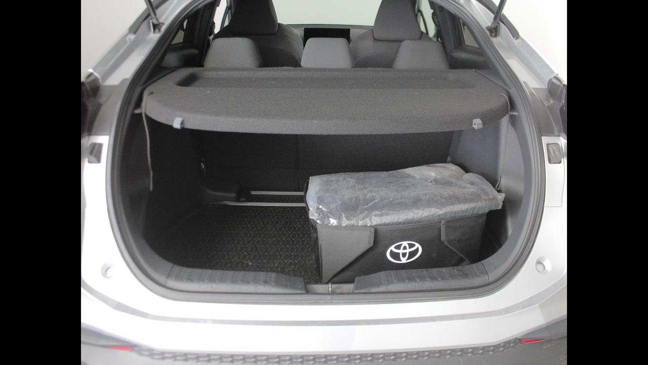 TOYOTA C-HR II 2023 - C-HR 1.8 hev Trend fwd e-cvt